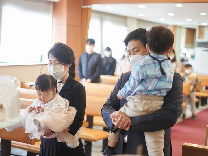 다윤이 유아세례식 (4월 4일) · 1번째 사진