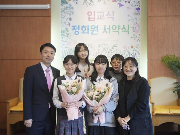 23 입교식 및 정회원서약식(4월 2일) · 9번째 사진