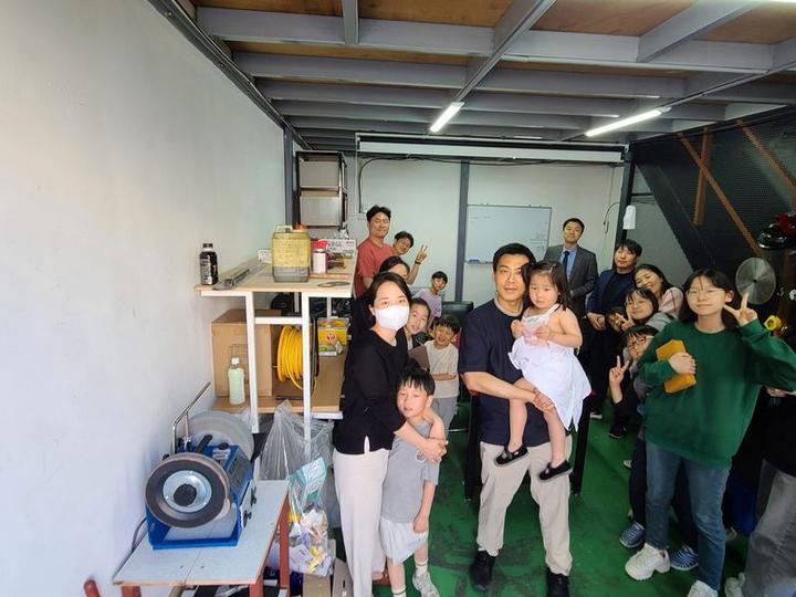 23_개업감사예배 (가야톱연마) 최종인 성도 · 1번째 사진