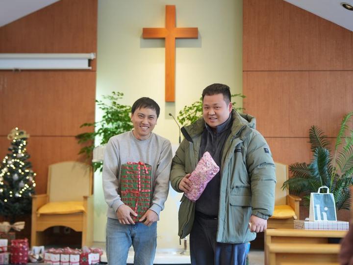 23.12.25 성탄절 예배 · 15번째 사진