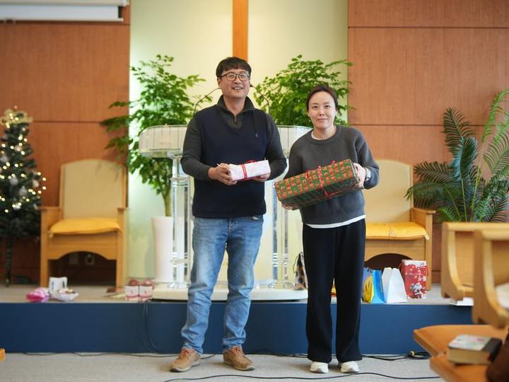 23.12.25 성탄절 예배 · 30번째 사진